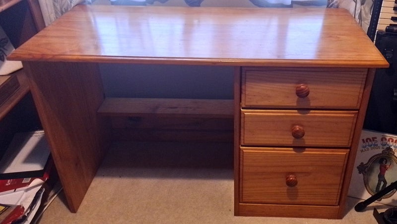 Wooden Desk Carousel 1