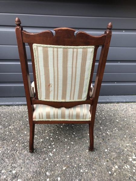 Victorian nursing chair Carousel 3