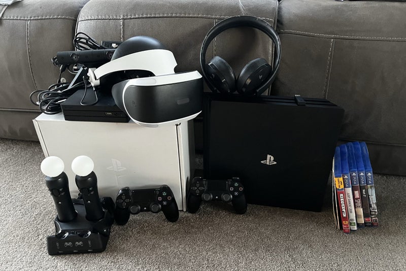 *$1 Reserve* PS4 Pro Console and PS VR Move Bundle Carousel 1
