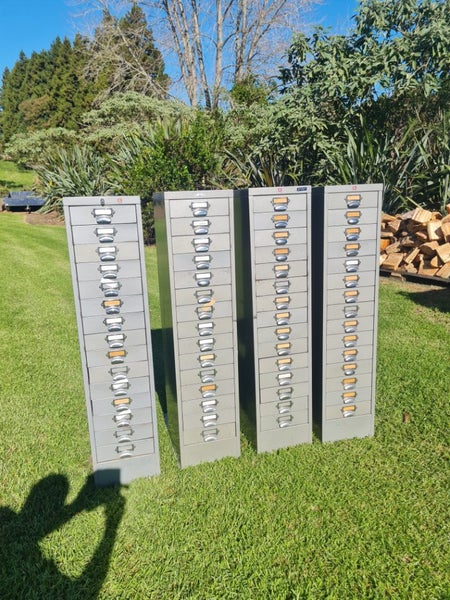 Fileing cabinets Carousel 2