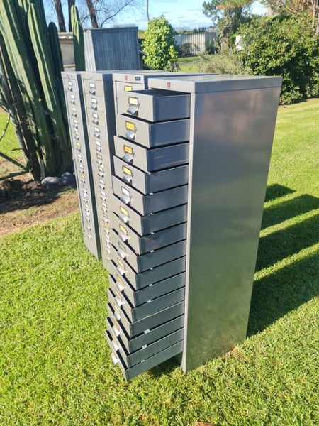 Fileing cabinets Carousel 5
