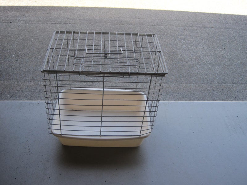 Cat carry cage Carousel 1