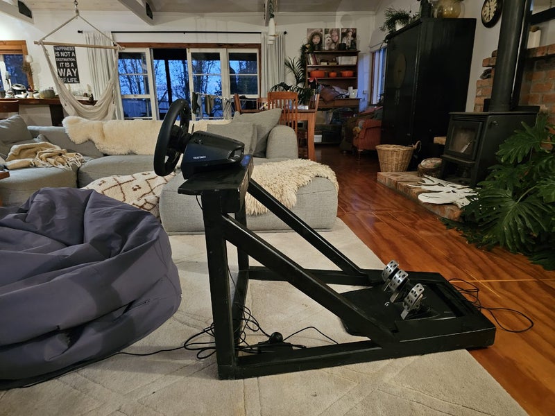 Logitech G923 racing wheel + Custom Frame + Pedels Carousel 5