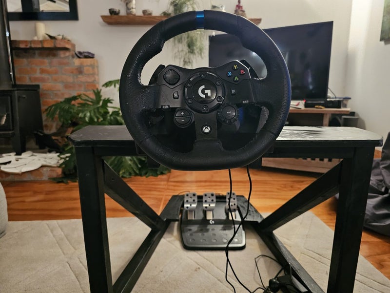 Logitech G923 racing wheel + Custom Frame + Pedels Carousel 2