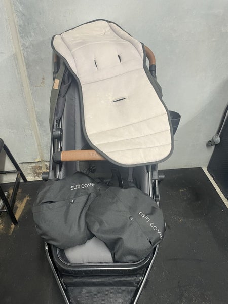Edwards & Co Oscar Mx Pram with Extras Carousel 7