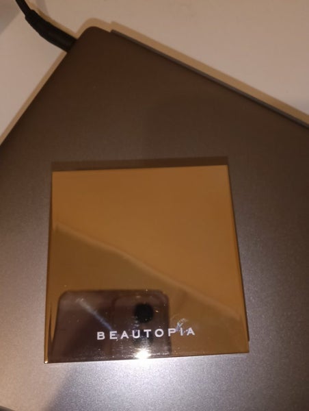 Makeup & beauty bulk Carousel 2