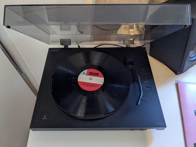 Sony PS-LX310BT Automatic Vinyl Turntable with Bluetooth Carousel 2