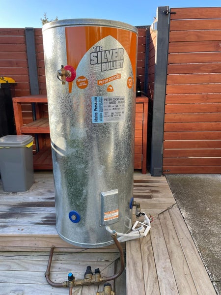 Peter Cocks 180L Mains Pressure Hot Water Cylinder Carousel 1