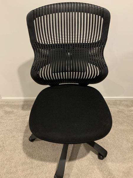 As New Formway BE Task Chair Carousel 2