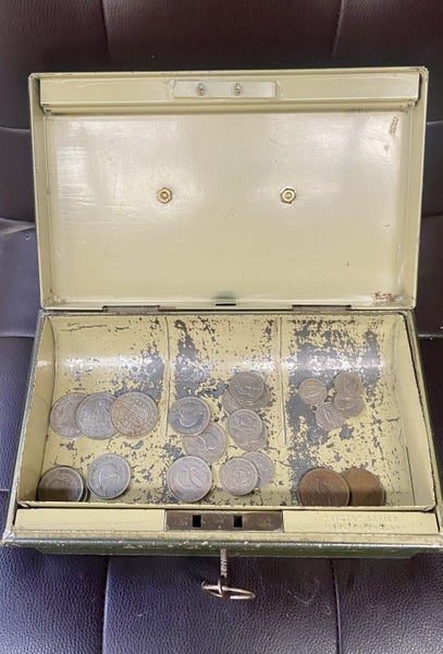 Victorian cash box Carousel 2