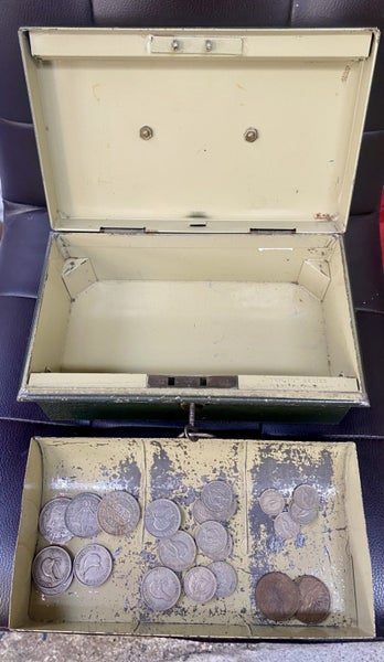 Victorian cash box Carousel 3