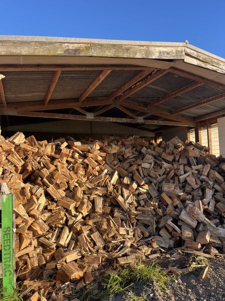 Firewood - Free delivery Carousel 1