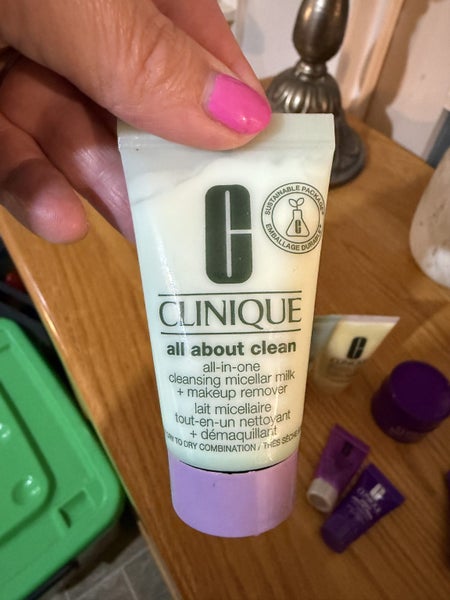 Clinique bulk skincare - brand new Carousel 9