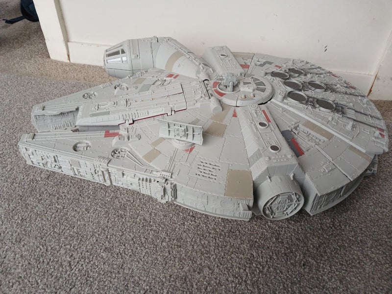 Hasbro Nerf Star Wars Battle Action Millennium Falcon Carousel 2