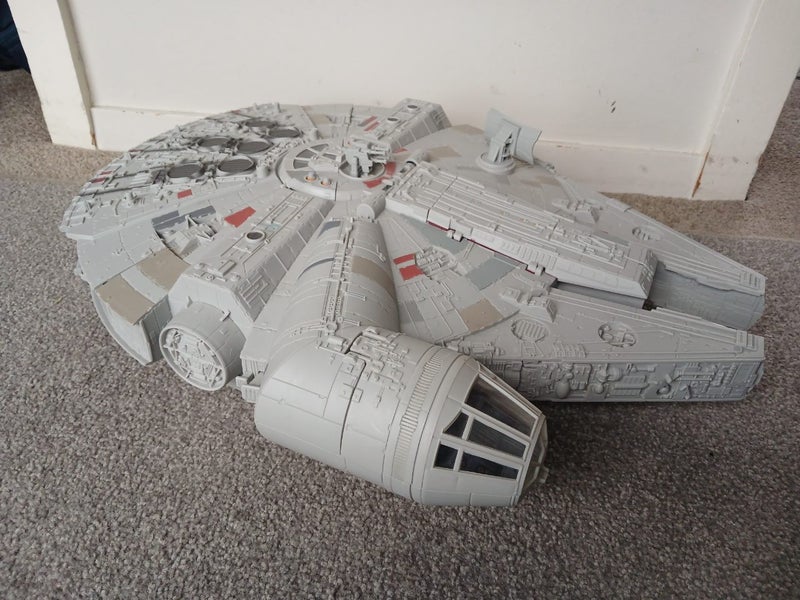 Hasbro Nerf Star Wars Battle Action Millennium Falcon Carousel 1