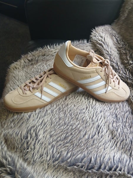 Womens Shoes Carousel 1