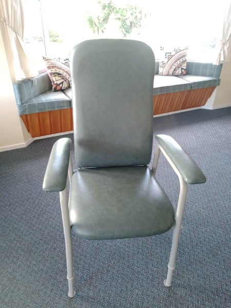 Cubro Viking rehab chair Carousel 2