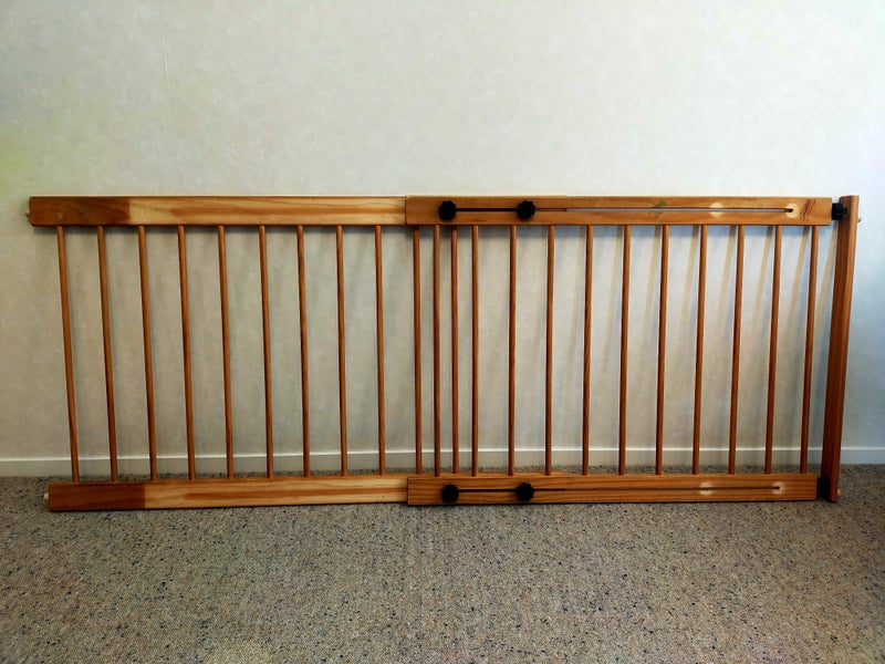 Baby Toddler Adjustable Safety Barrier Natural Wooden Large Carousel 2