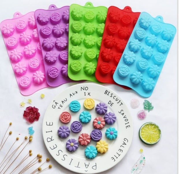 15 small flower silicone chocolate mould Carousel 1