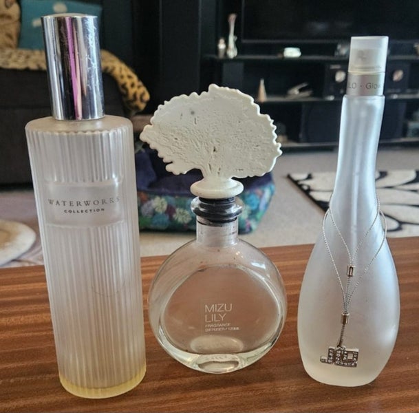 Collection Of Purfume Bottles Carousel 4
