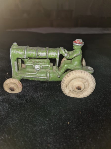 Fun Ho tractor Carousel 1
