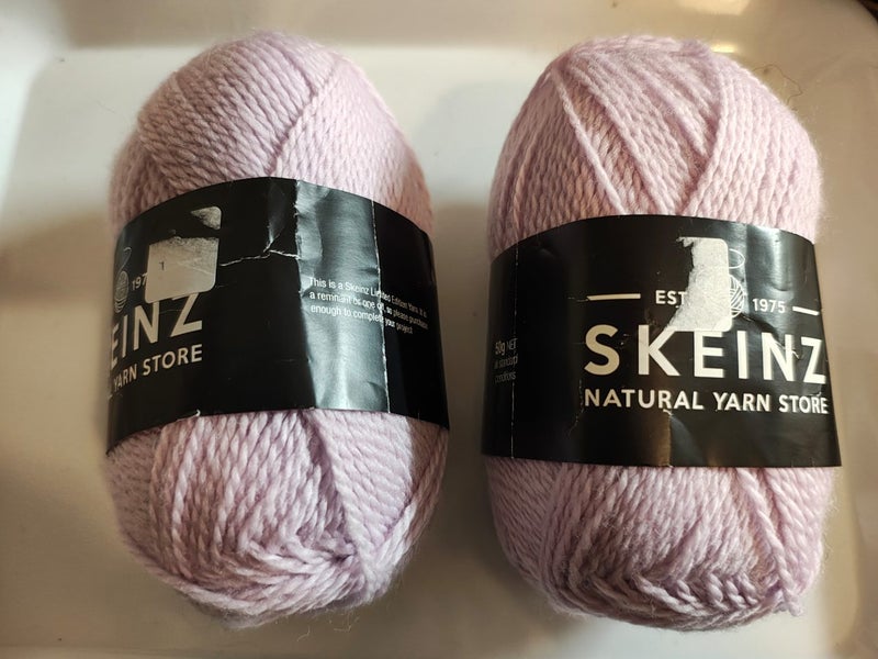 Mauve 4 ply wool yarn Carousel 1
