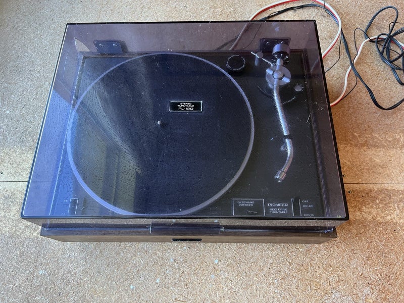 Pioneer PL-12D Turntable Carousel 1
