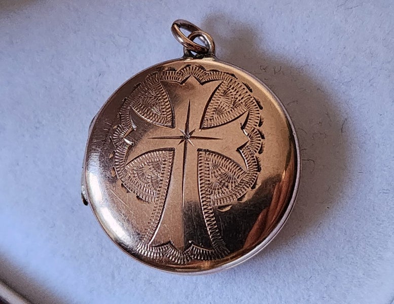 Antique 9ct Gold Locket Pendant Jewellery $1 Reserve Carousel 1