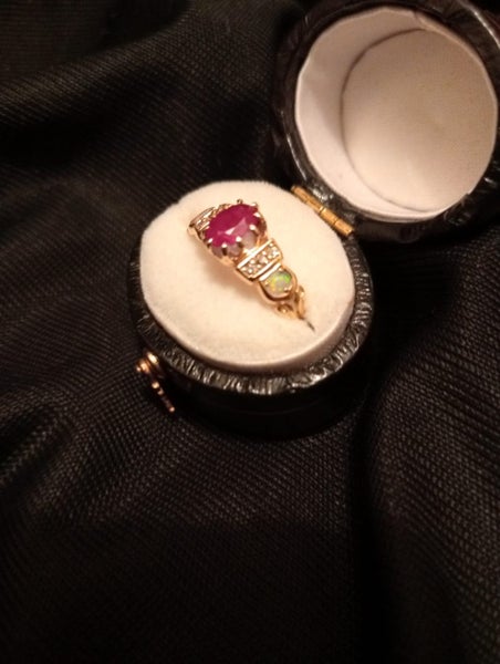 Ruby + Diamonds + Opals Ring 14 carat gold Carousel 2