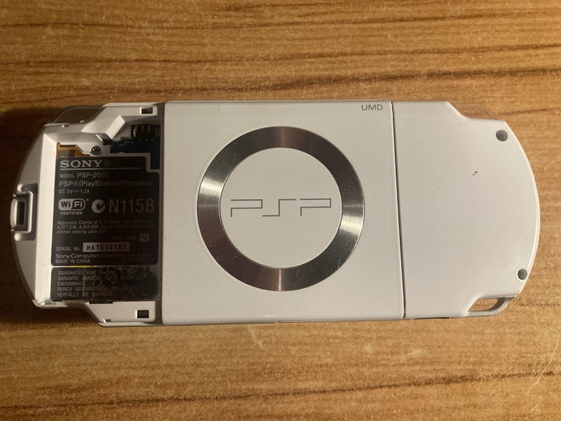 PSP-2002 white console only FOR PARTS Carousel 2