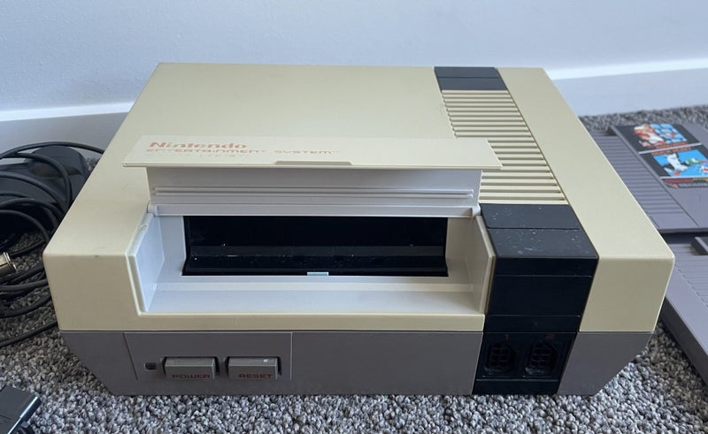 Nintendo PAL NES console + N8 Everdrive + Mario/Duck Hunt + Zapper gun bundle Carousel 13
