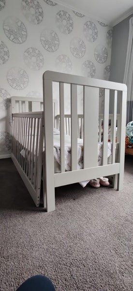 Baby cot and toddler bed Carousel 2