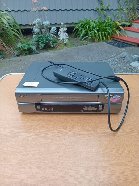 Sanyo VHS Player A/F Carousel 4