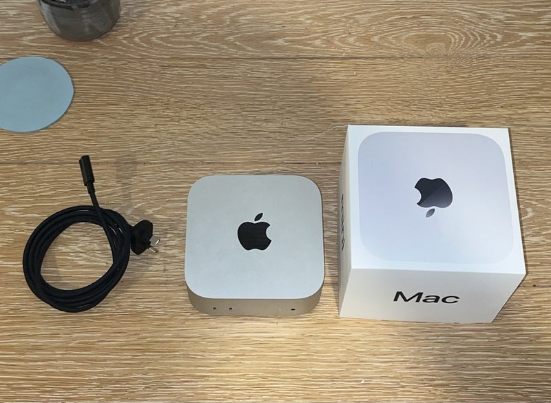 Mac mini (M4, 2024) Carousel 2