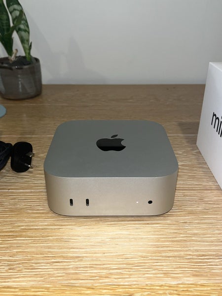 Mac mini (M4, 2024) Carousel 1