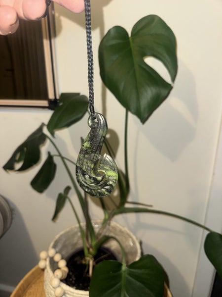 Douglas Creek Hei Matau – Fish Hook Pendant Carousel 2