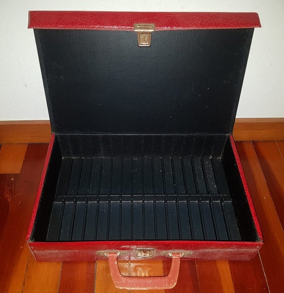 Red cassette tapes briefcase/carrier Carousel 1