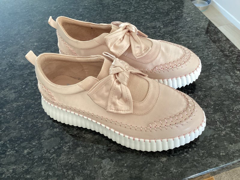 Size 41 new Carousel 1