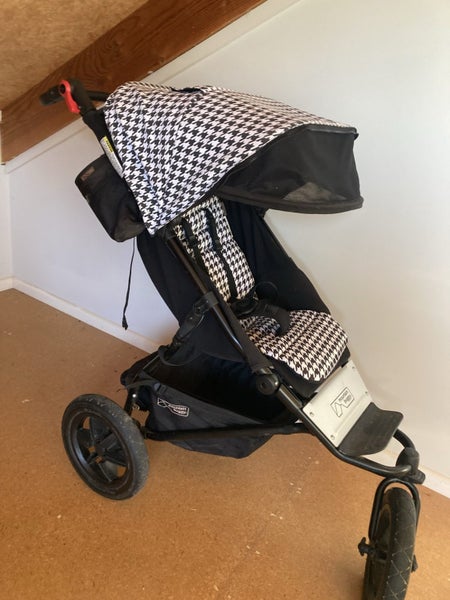 Mountain Buggy - Urban Jungle Luxury Collection Carousel 1
