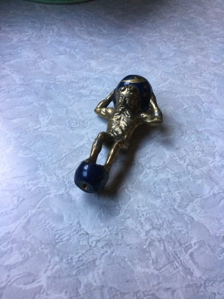 SOME TYPE OF GILDED VINTAGE METAL ORNAMENT PERHAPS A CAR MASCOT.? Carousel 4