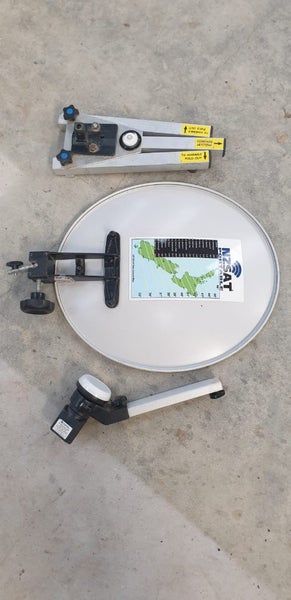 Portable Satellite Aerial complete with tuner and cable as per photo Carousel 1