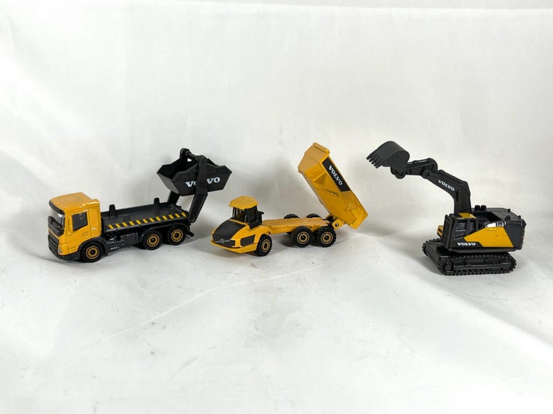 Volvo Construction Site Vehicles. Set of 3 Diecast Models. Carousel 1