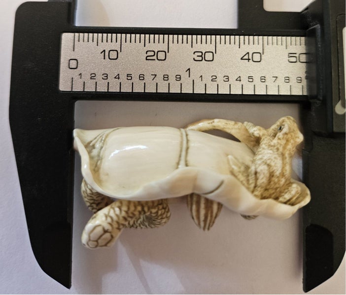 NETSUKE Carousel 6