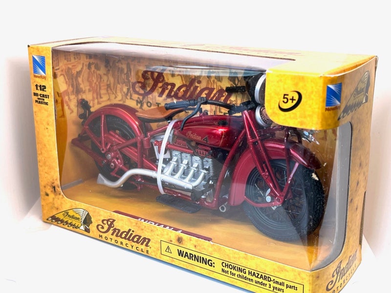 1930 Indian 4 Motorcycle Die Cast Model & Chiefs Head Vinyl Sticker. Large 180mm Carousel 10