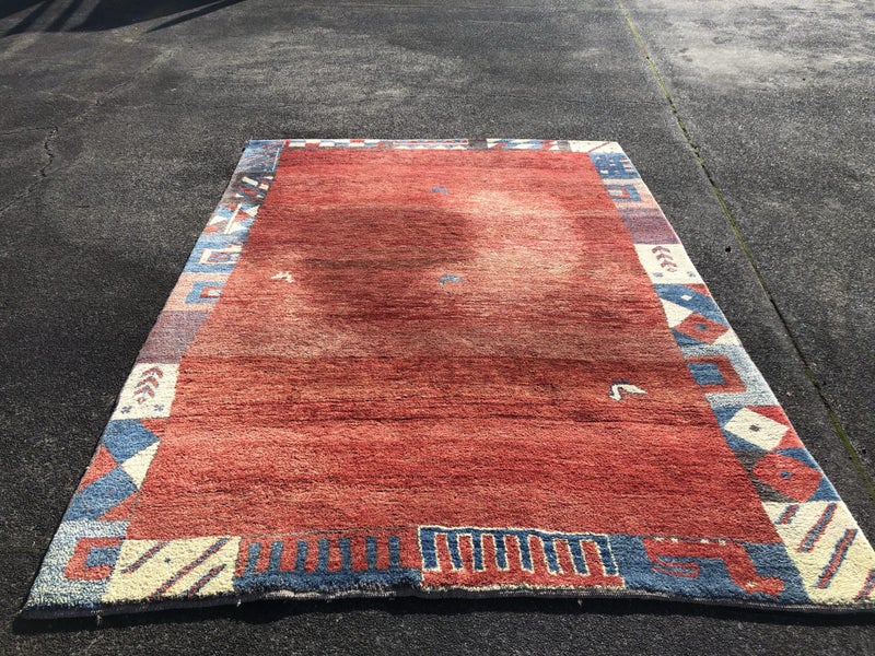 PERSIAN GABBEH RUG AND MATCHING RUNNER. Carousel 2