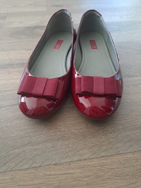 Womans Dress Shoes Carousel 1