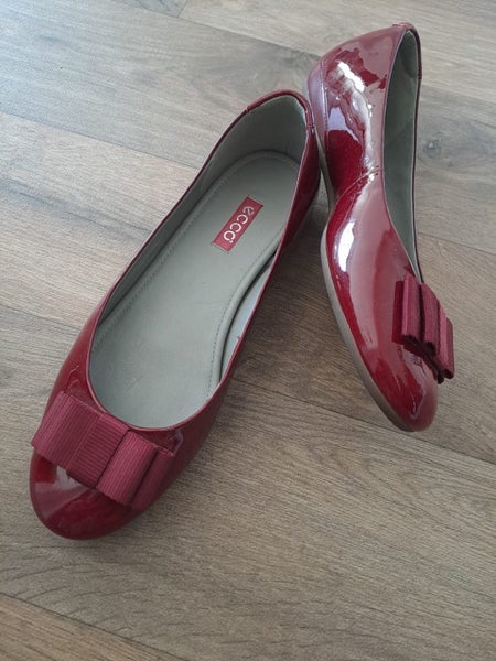 Womans Dress Shoes Carousel 2