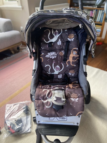 Mountain Buggy Swift Carousel 2
