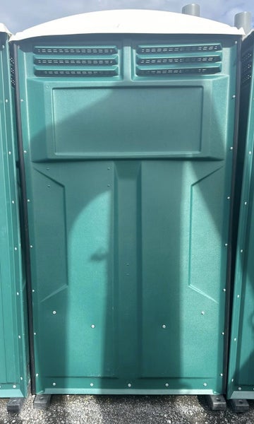 80 Satelite Tufway Portable toilets and flushing units Carousel 6