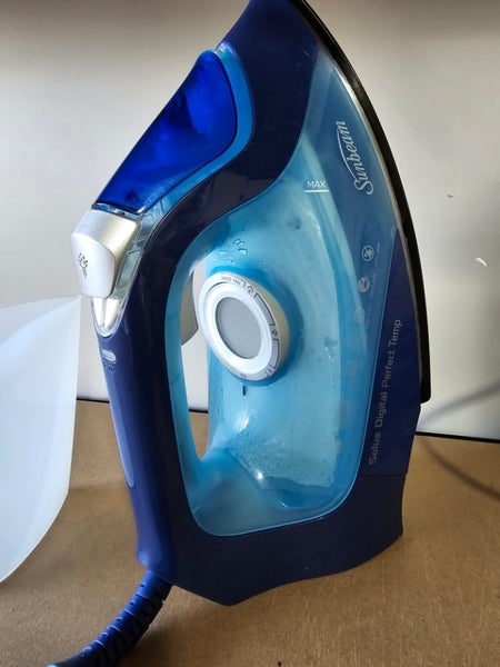 Sunbeam Solus Perfect Temp Iron Carousel 1